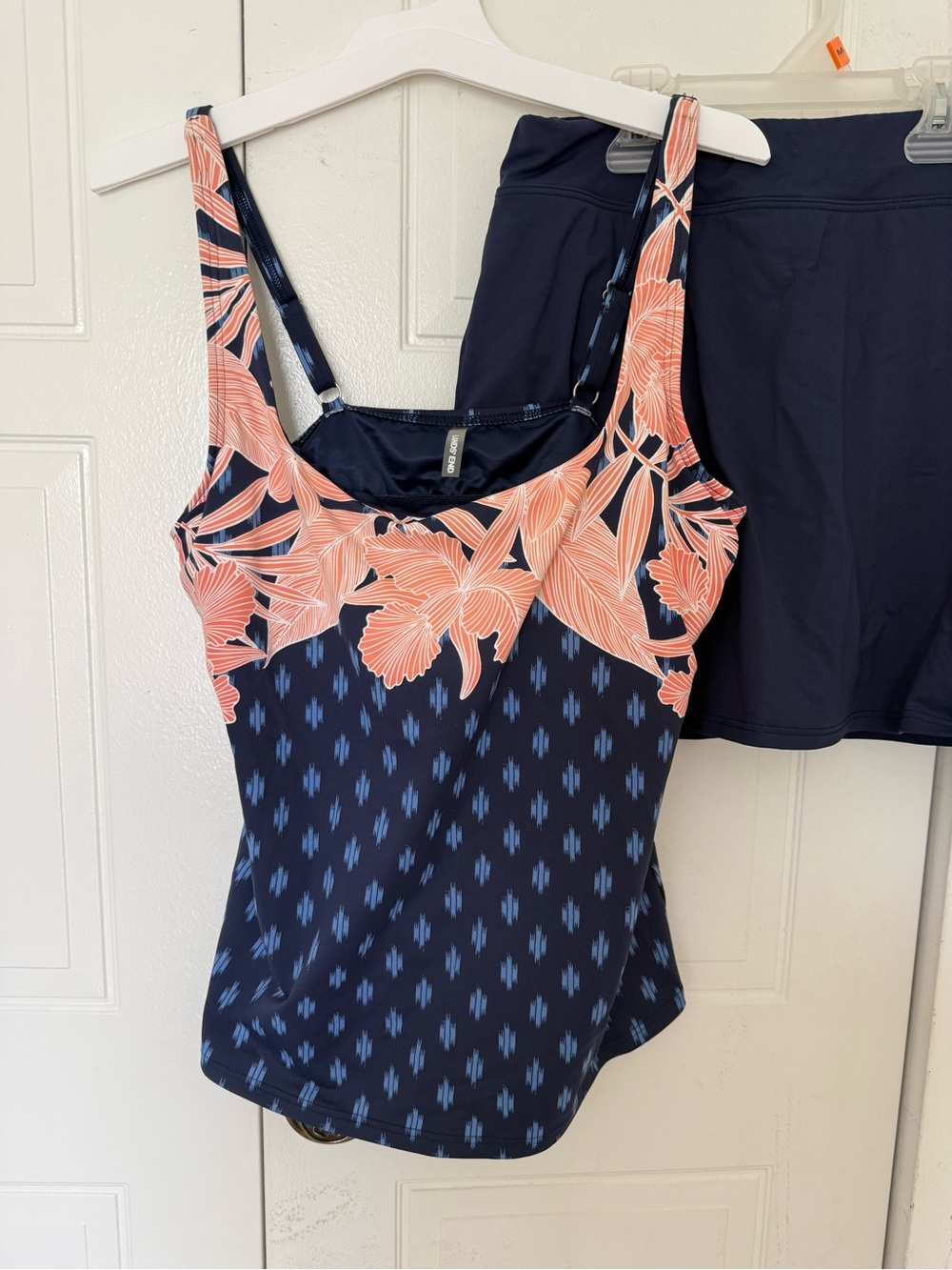 Lands' End Navy Blue Tankini Top with Coral Floral Print size 8 and bottoms